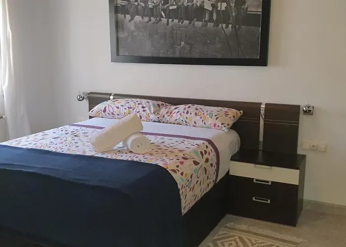 Cami De Merle 别墅 *